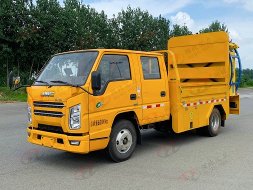 江鈴順達(dá)雙排防撞緩沖車VVV5060TFZJX6